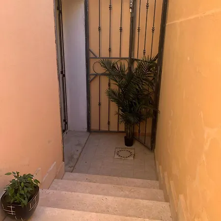 Casa Menuccia *