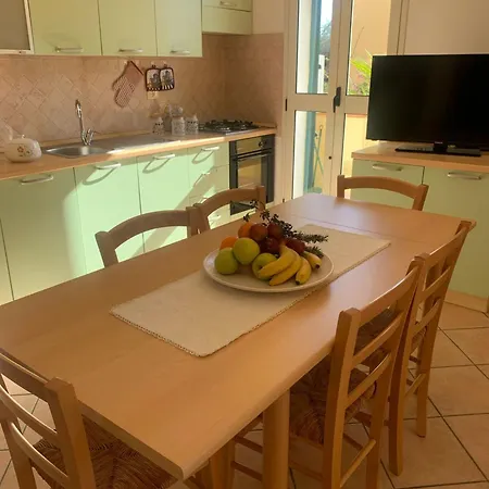 Casa Menuccia * أروسييْ